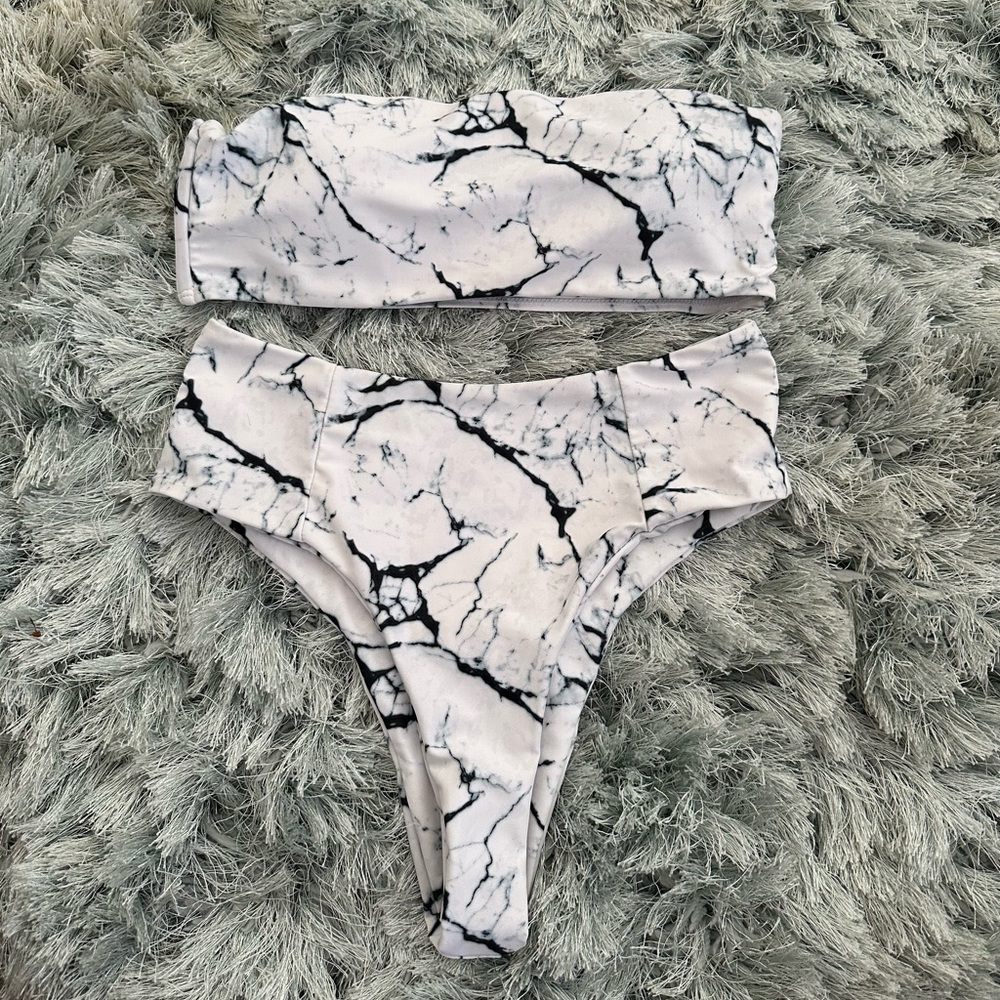 Marble patterned bikini